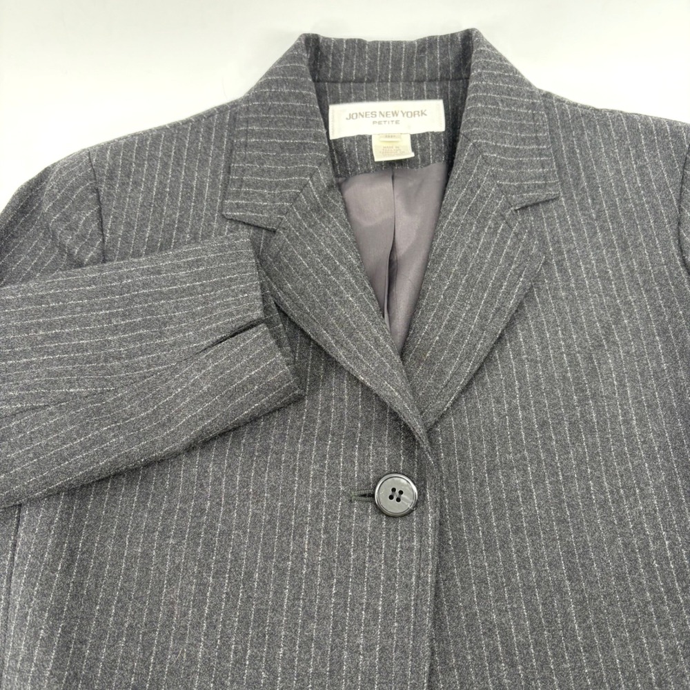 Jones New York Petite Wool Blazer Charcoal Gray Pinstripe Single Button 8P - Picture 1 of 9